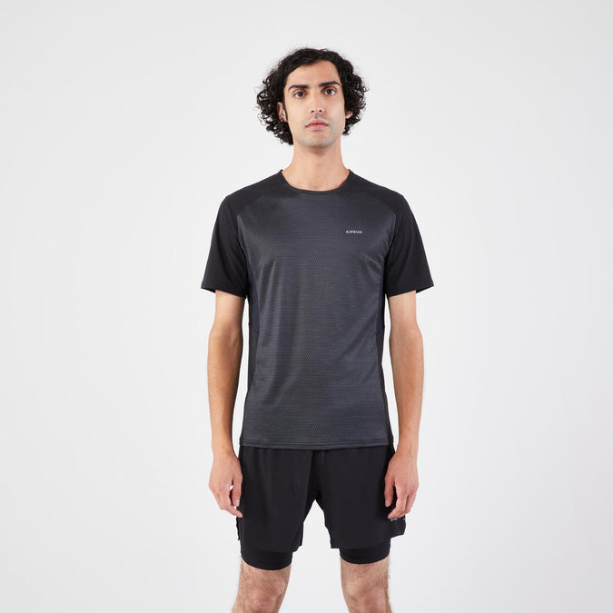 





KIPRUN Run 900 Light Men's Breathable Running T-shirt - Black, photo 1 of 6