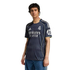 8995705